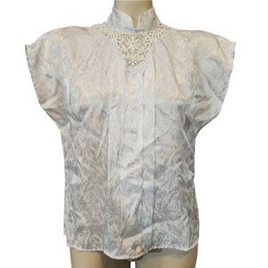 Vintage 80s At Once Elegant White Lace‎ Neck  Women's Blouse